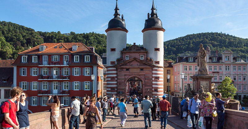 The Old Bridge and the Bridge Gate (Photo: Diemer)